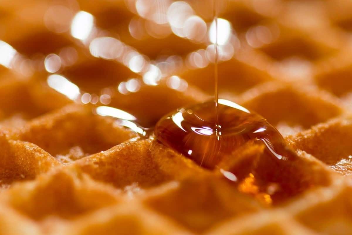 Waffle with honey.